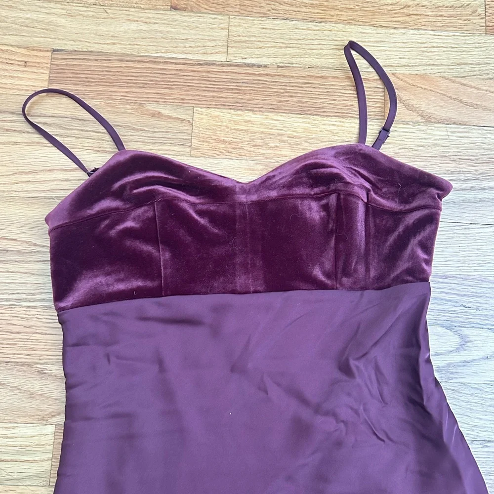 Express Women’s Satin & Velvet Burgundy Dress - Picture 4 of 6